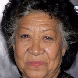 莫娜·哈蒙德 飾演 Old Wilma