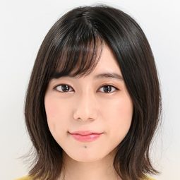 鈴木 絵理 飾演 堀裕子