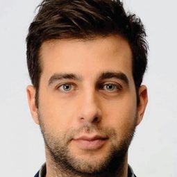 Ivan Urgant - 冒牌教練演員 飾演Danya