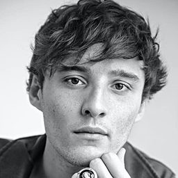 Mauro Sánchez Navarro 飾演 Nico