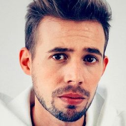 Selu Nieto 飾演 Dominic (voice)