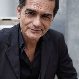 Carles Sanjaime 飾演 