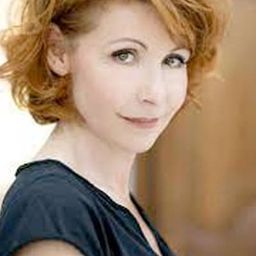 Marie Piton 飾演 Le médecin belge