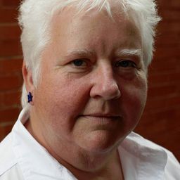 Val McDermid 飾演 Self