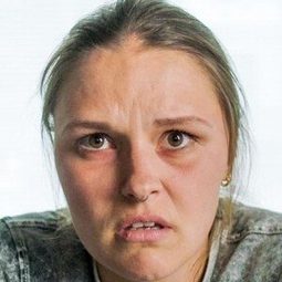 Tinne Ceuppens - Good Favour演員 飾演Catherine