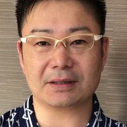 高橋 浩二朗 飾演 Hiroshi Sato