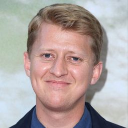 謝伊·哈頓 - Rebel Moon — 第 2 部：烙印之人編劇