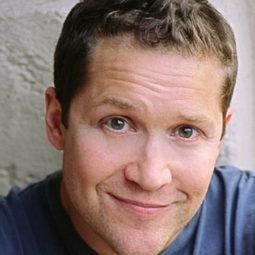 Michael Yurchak 飾演 Flavio