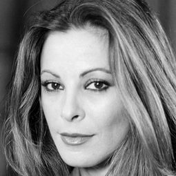 María Luisa San José - Till Divorce Us Do Part演員 飾演Teresa