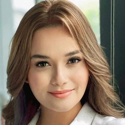 Yasmien Kurdi 飾演 Dahlia