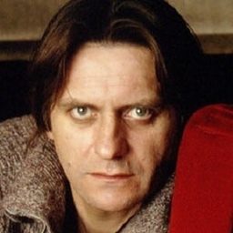 Maxime Leroux 飾演 Le député Robert Buron