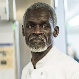 Youngar Fall 飾演 Lamouna, Samba's uncle