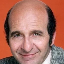 鄂伯·艾德曼 - 單身公寓演員 飾演Murray