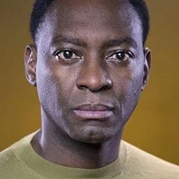 David Wurawa 飾演 Mr. Ellwood