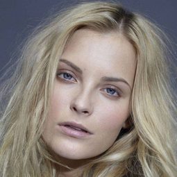 Petra Silander 飾演 Ulla Thorsell