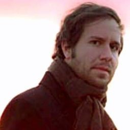 McManus Woodend - 躍動的心跳演員 飾演Record Store Patron (uncredited)