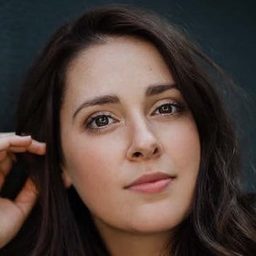 Nicole Gulasekharam - 伊人敢自強演員 飾演Deb