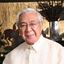 Ernie Zarate 飾演 Dr. Perez