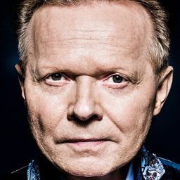 Michal Bajor 飾演 Film Critic