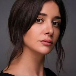 Algı Eke 飾演 Melis