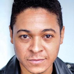 飛利浦·安德烈·波特洛 飾演 Miles