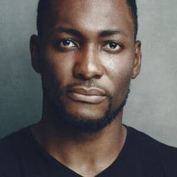 托蒲·泰德拉 飾演 