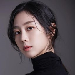 Seo Ji-soo 飾演 Pyo Eun-seo