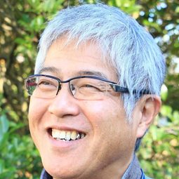 橋本以蔵 - 亞基拉編劇