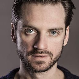 Philip Desmeules 飾演 Mr. Lee (voice)