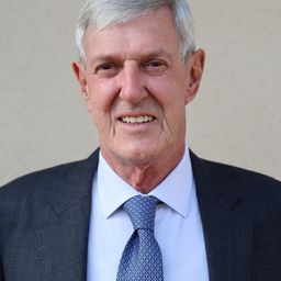 Leone Gubert - 沒有煙硝的山村演員 飾演Don Giulio