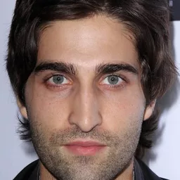 Joey Bicicchi 飾演 Lido Rossi