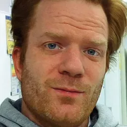 Andreas Cappelen 飾演 Steinar Orheim