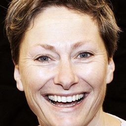 Kjersti Elvik - 奧斯陸的夏威夷演員 飾演Dorthe