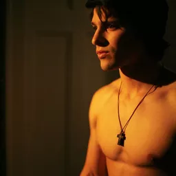 Michael Cardelle - 四朵花之家演員 飾演Brad