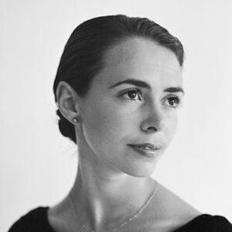 Natasha Oughtred - 睡美人演員 飾演Fairy of the Song Bird / Puss in Boots