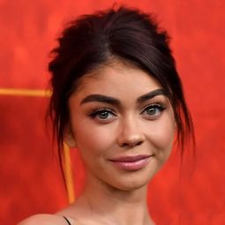 莎拉·海蘭 - Code Red: Youth of the Nation演員 飾演Self