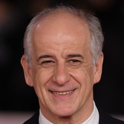 托尼·瑟維洛 - The Jewel演員 飾演Ernesto Botta