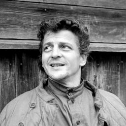 Gabriel Nehrebecki - 藩籬演員 飾演Elegant