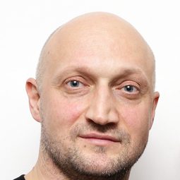 尤瑞·古曾可 - 祝你好運演員 飾演Advertising Agency CEO