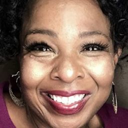 Jenni Burke 飾演 Linda