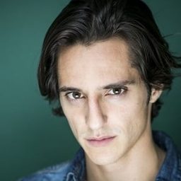 Matteo Leoni 飾演 Valerio Maffeis