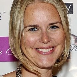 克莉絲蒂·威爾 - 聖誕及時愛導演