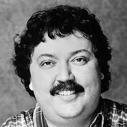 邁克·哈格提 - 想當年演員 飾演Principal Teagley