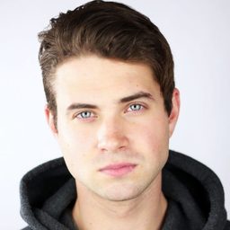 Mark Buck 飾演 Paul