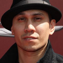 Taboo 飾演 Self (archive footage)