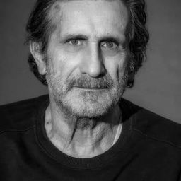 Radoje Čupić 飾演 Seamus