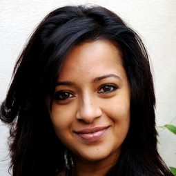 Reema Sen 飾演 Durga