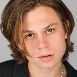 Joe Apollonio 飾演 Justin