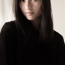 陳浪溪 飾演 Ngoc