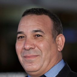 Driss Roukhe 飾演 Magrouf